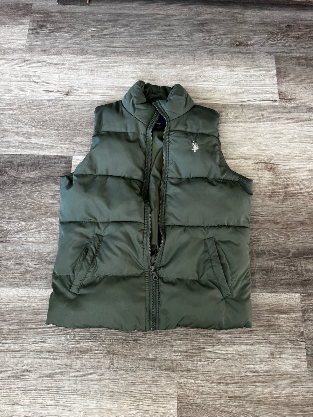 US POLO ASSN sleeveless green puffer vest large unisex